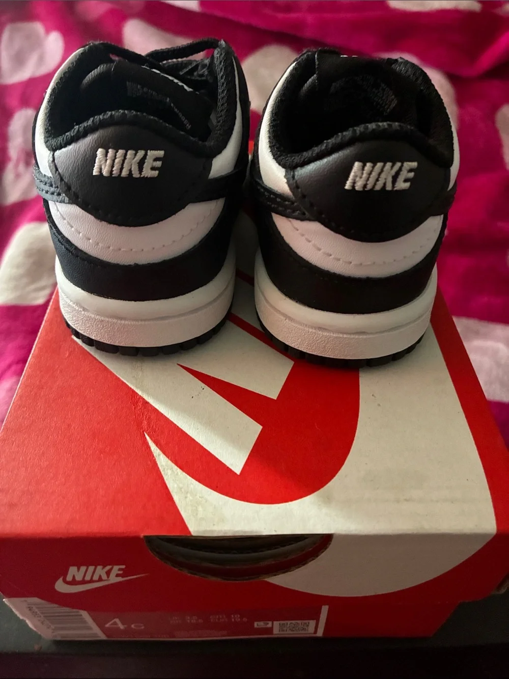 Nike Kids Black and White Low-Top Sneakers with Strap
